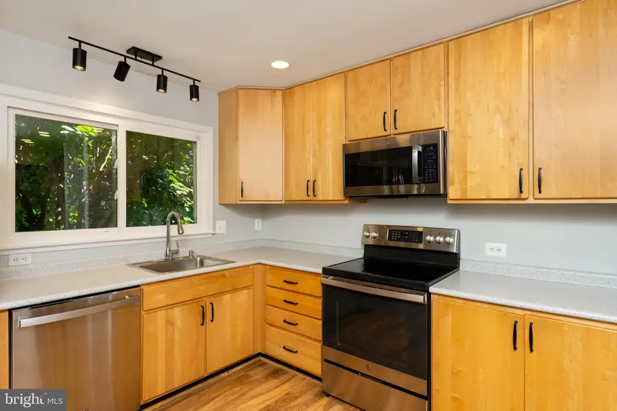 13506 Glendundee Dr, Herndon, VA 20171 - #3