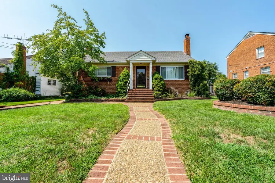6010 Frederick St, Springfield, VA 22150 - #2