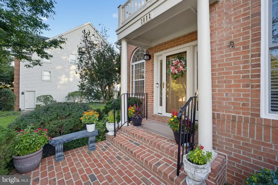 3852 Barcroft Ln, Alexandria, VA 22312 - #3