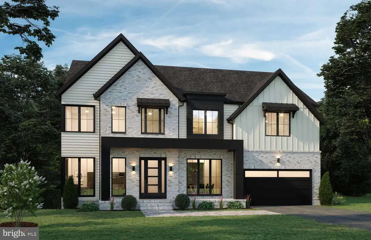 8316 Westchester Dr, Vienna, VA 22182 - #1