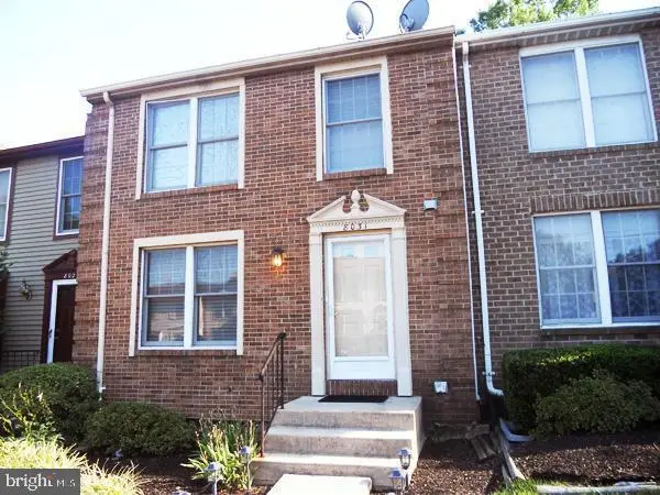 8031 Tyson Oaks Cir, Vienna, VA 22182 - #1