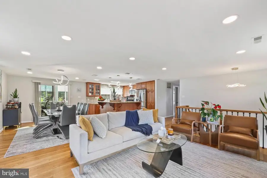 4003 Middle Ridge Dr, Fairfax, VA 22033 - #3