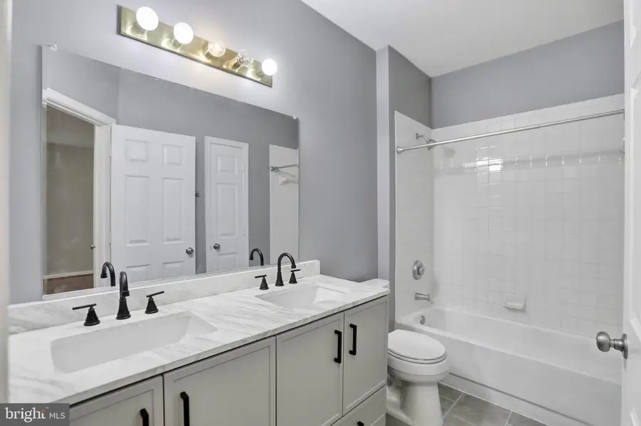 2110 Highcourt Ln #202, Herndon, VA 20170 - #2