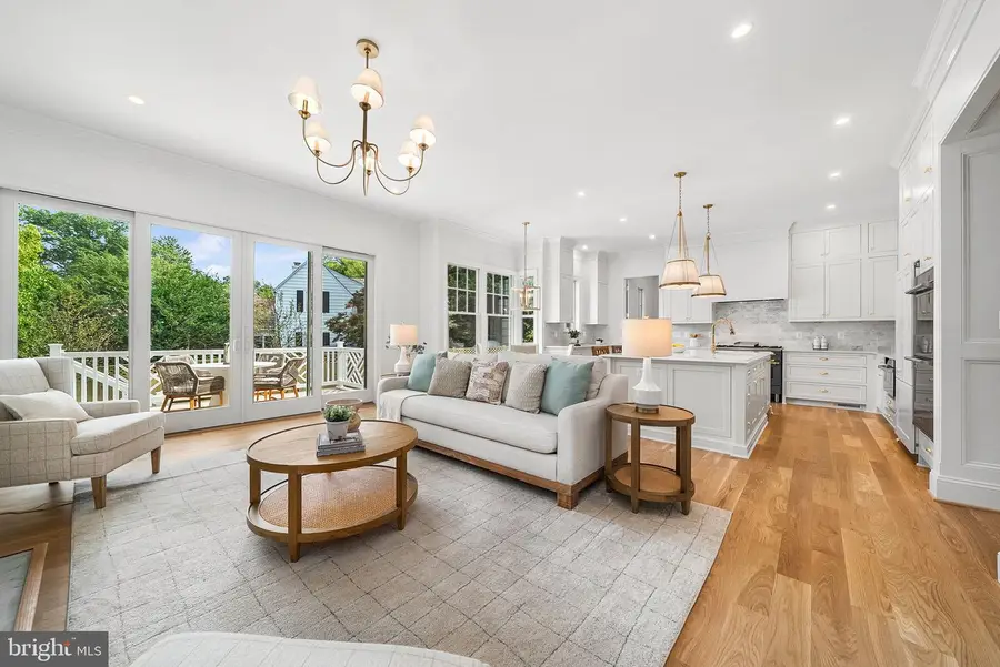 6123 Woodmont Rd, Alexandria, VA 22307 - #2