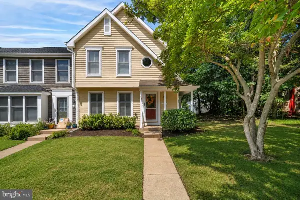 1536 Twisted Oak Dr, RESTON, VA 20194