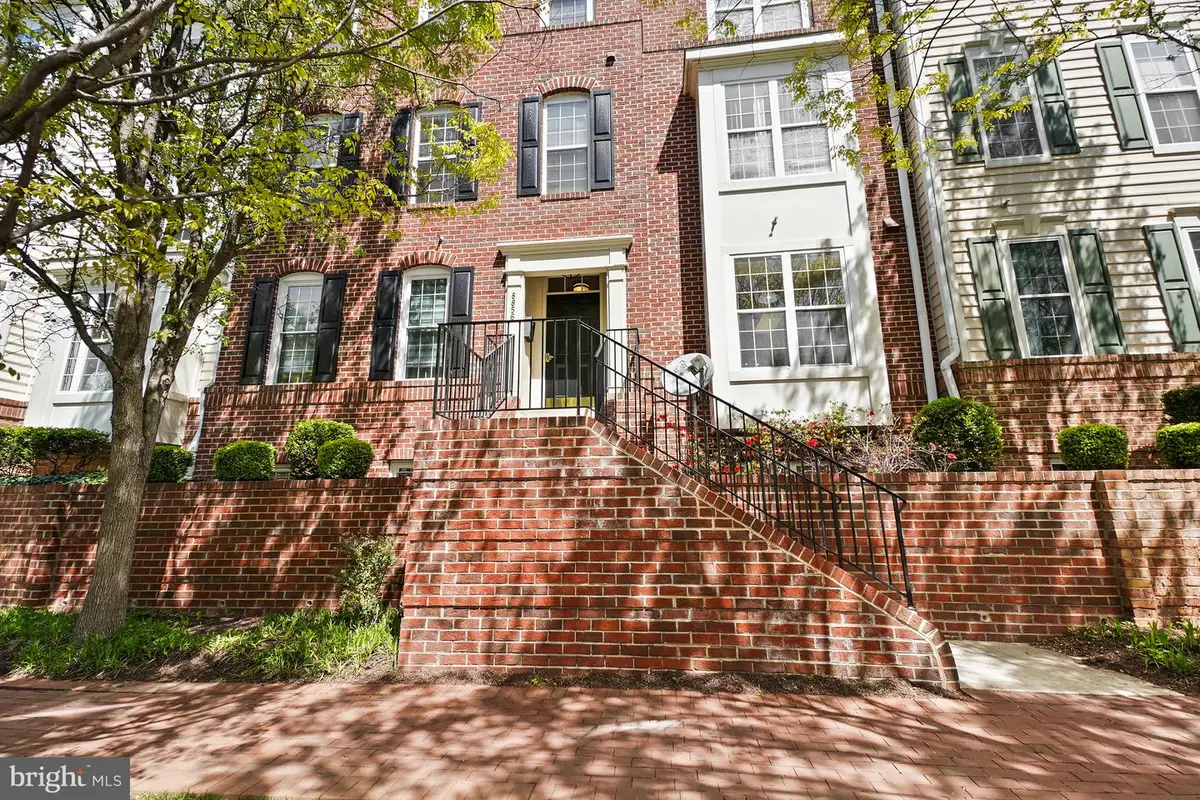 8856 Ashgrove House Ln #102, Vienna, VA 22182 - #1