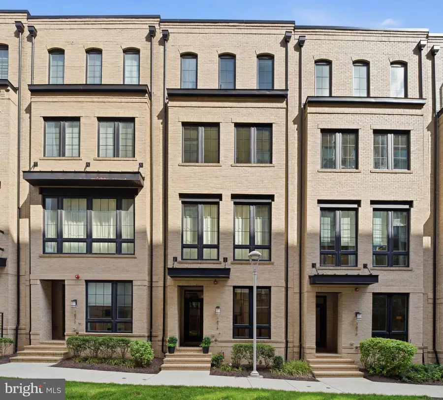 1874 Easterly Rd, Reston, VA 20190 - #2