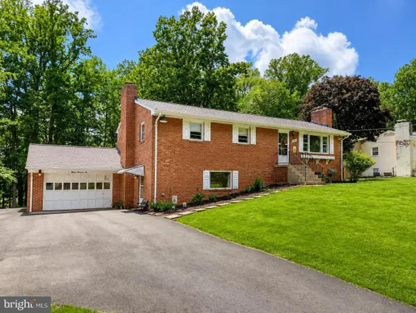 12001 Waples Mill Rd, OAKTON, VA 22124