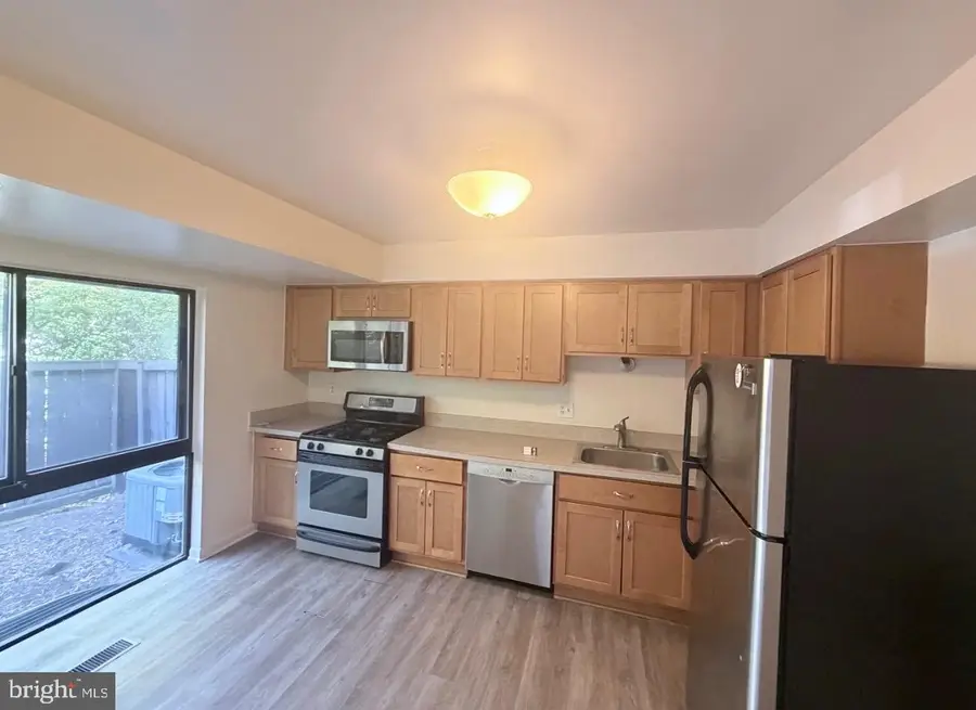11606 Newbridge Ct, Reston, VA 20191 - #3