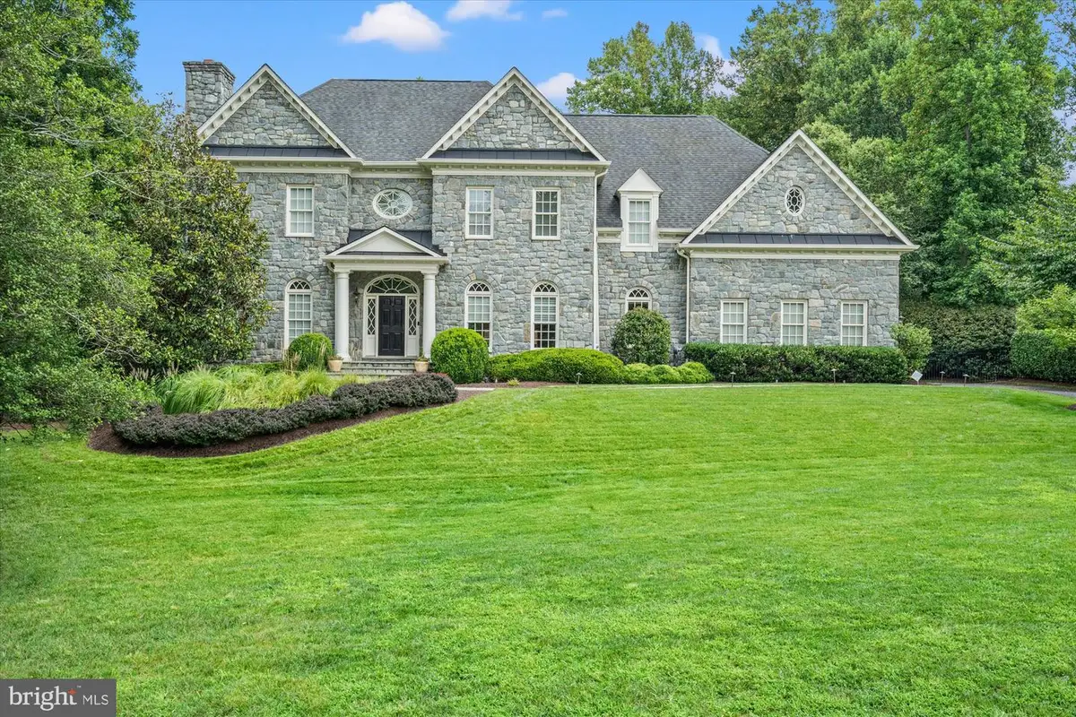3109 Whimbrell Ct, Oakton, VA 22124 - #1