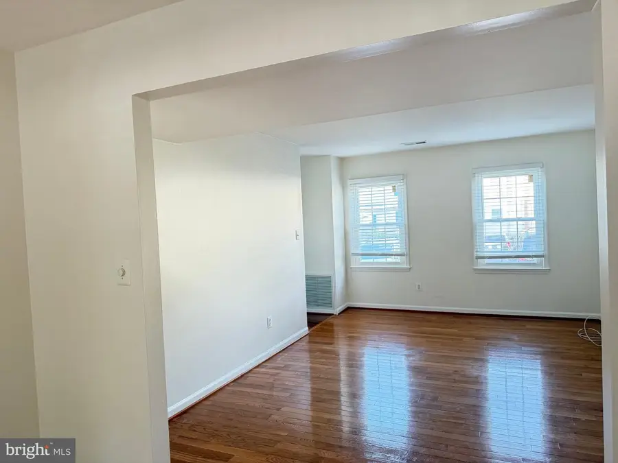 5055 Tibbitt Ln, Burke, VA 22015 - #2
