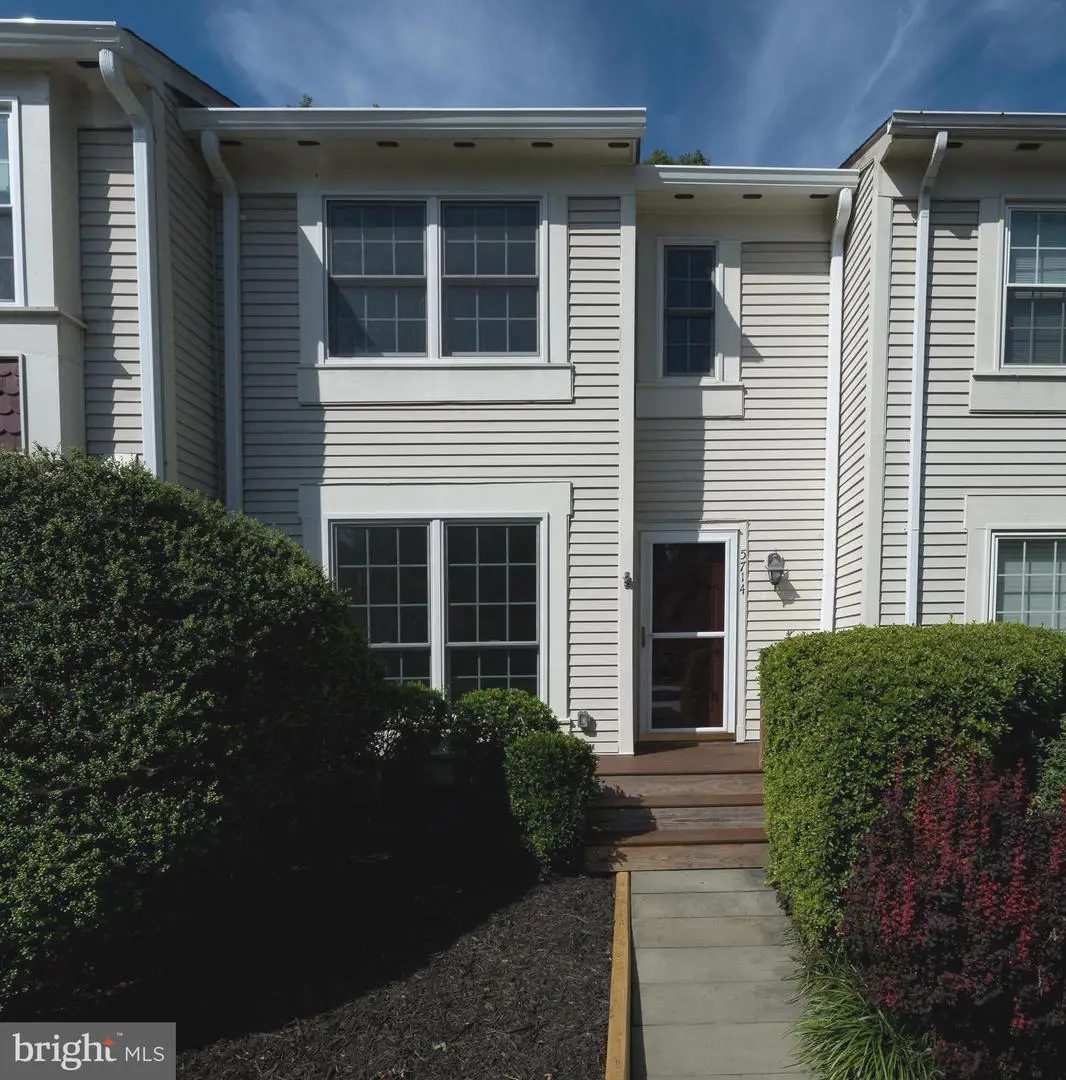 5714 Evergreen Knoll Ct, Alexandria, VA 22303 - #1