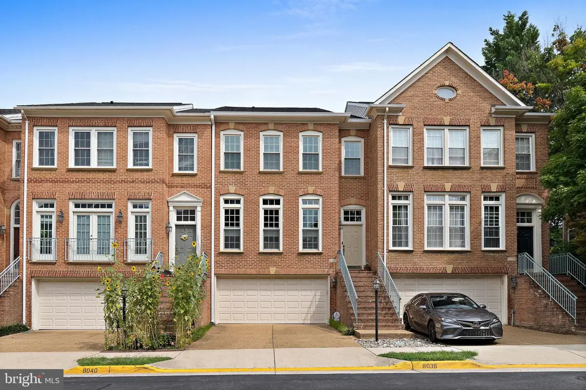 8038 Kidwell Town Ct, Vienna, VA 22182 - #1