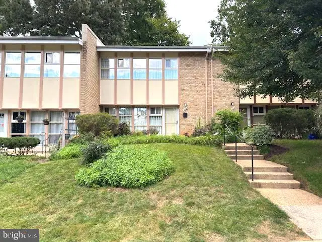 4435 Briarwood Ct S, Annandale, VA 22003 - #1