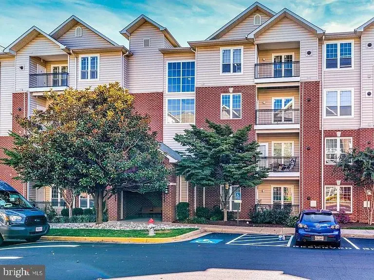 1581 Spring Gate Dr #5207, McLean, VA 22102 - #2