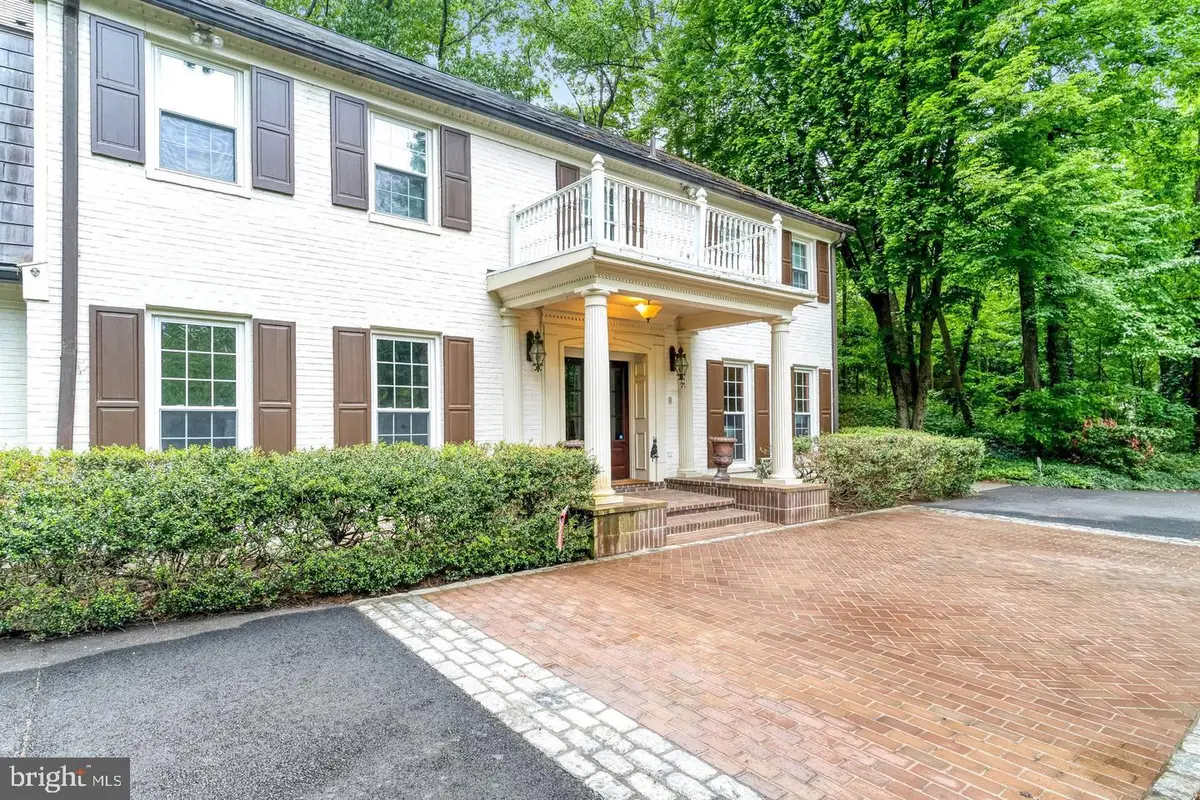 7845 Old Dominion Dr, McLean, VA 22102 - #1