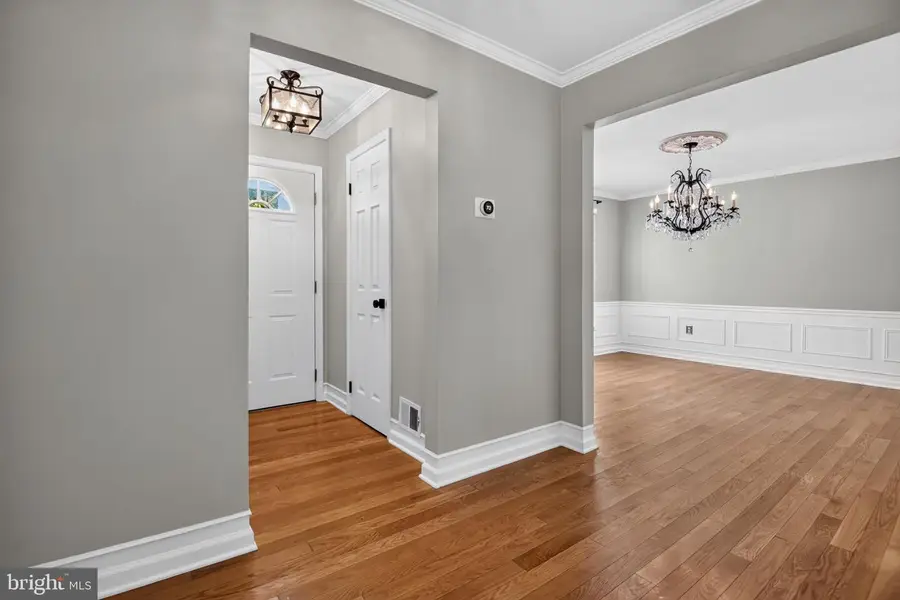 6143 Poburn Landing Ct, Burke, VA 22015 - #3
