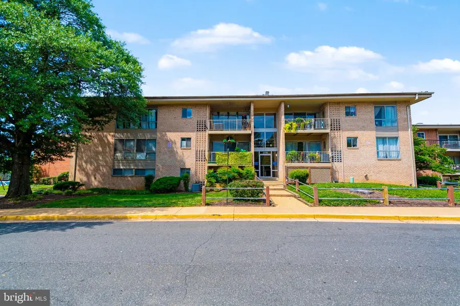 3708 N Rosser St #201, Alexandria, VA 22311 - #2