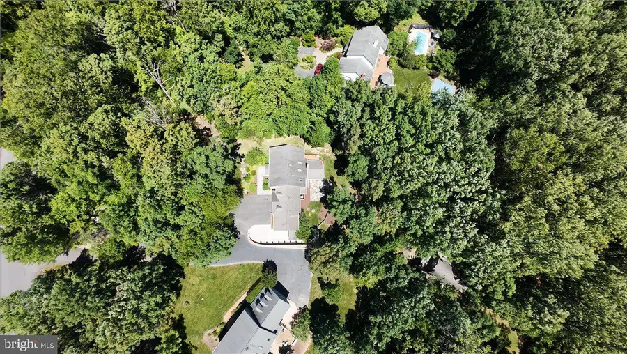 3415 Miller Heights Rd, Oakton, VA 22124 - #2