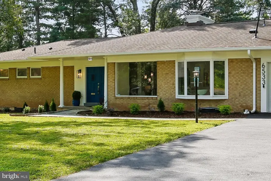 6533 Copa Ct, Falls Church, VA 22044 - #3