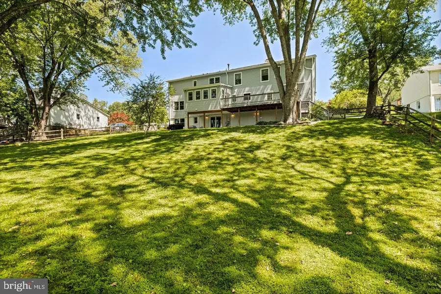 10315 Mountington Ct, Vienna, VA 22182 - #3