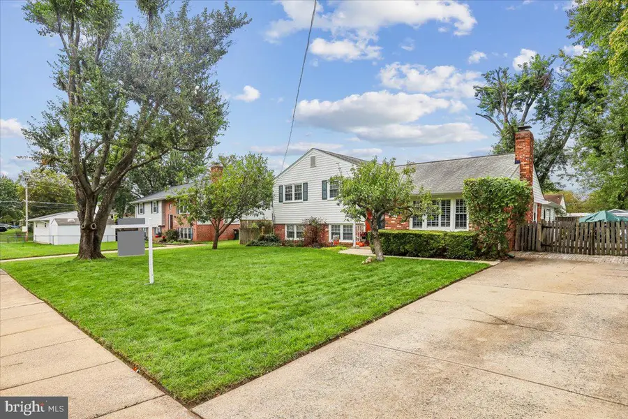 14705 Algretus Dr, Centreville, VA 20120 - #2