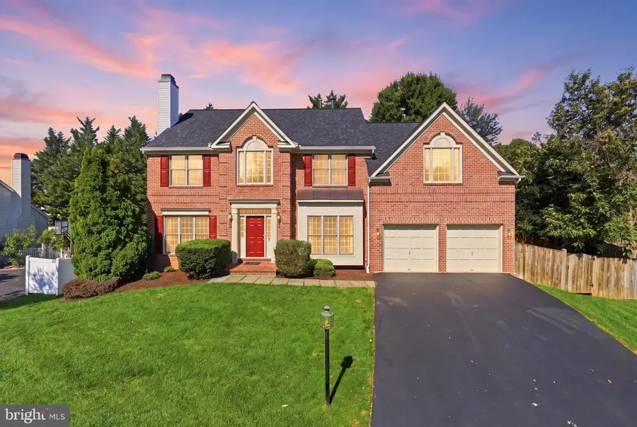 10160 Palmer Dr, Oakton, VA 22124 - #2