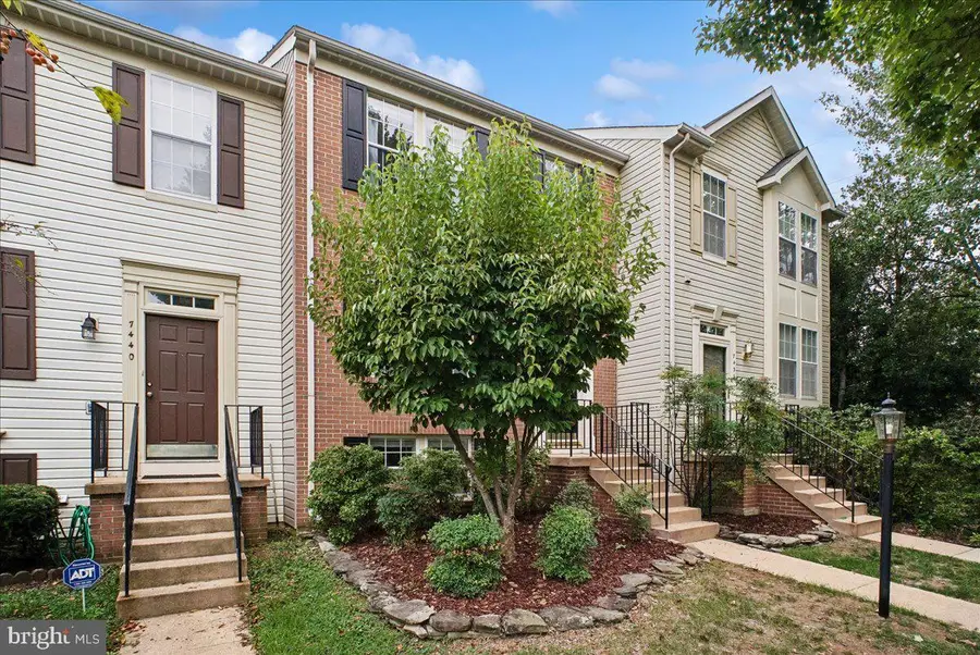 7438 Gadsby Sq, Alexandria, VA 22315 - #3