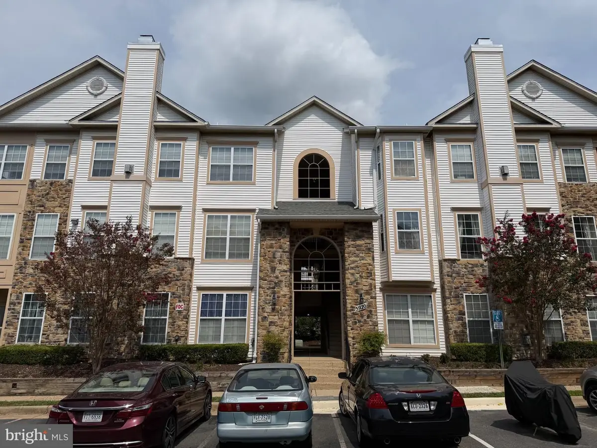 5920 Founders Crossing Ct #301, Alexandria, VA 22310 - #1