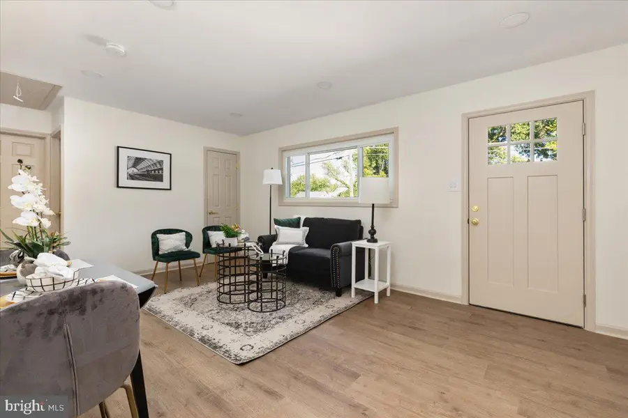 5614 Norton Rd, Alexandria, VA 22303 - #3