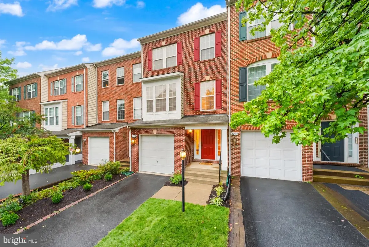 4220 Kerrigan Ln, Fairfax, VA 22030 - #1