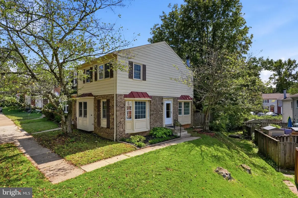 4871 Nash Dr, Fairfax, VA 22032 - #1