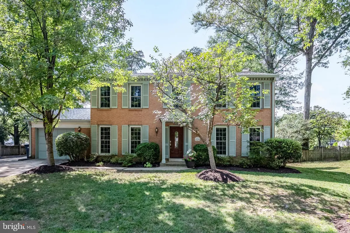 8620 Yardley Dr, Alexandria, VA 22308 - #1