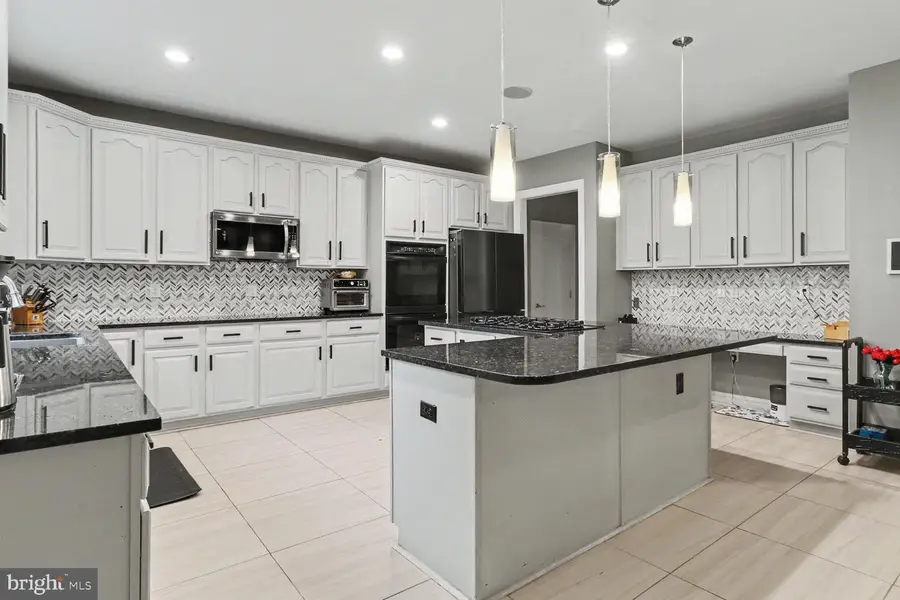 12212 Kyler Ln, Herndon, VA 20171 - #3