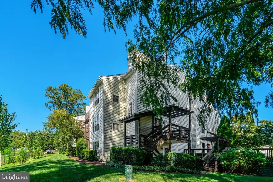10107 Oakton Terrace Rd, Oakton, VA 22124 - #2