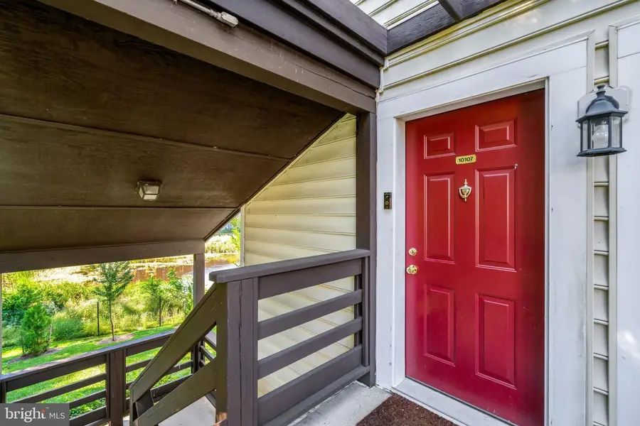 10107 Oakton Terrace Rd, Oakton, VA 22124 - #3