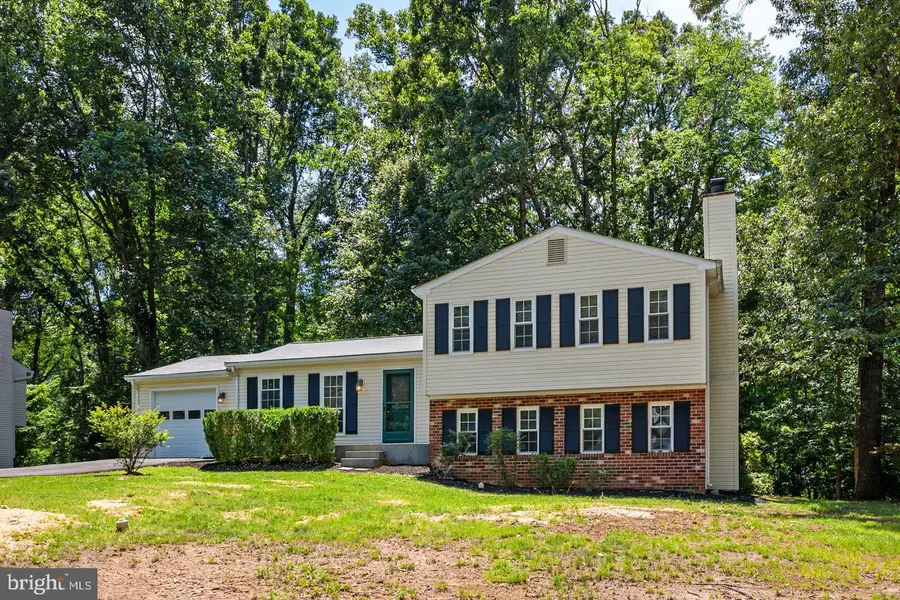 2422 Ivywood Rd, Reston, VA 20191 - #2