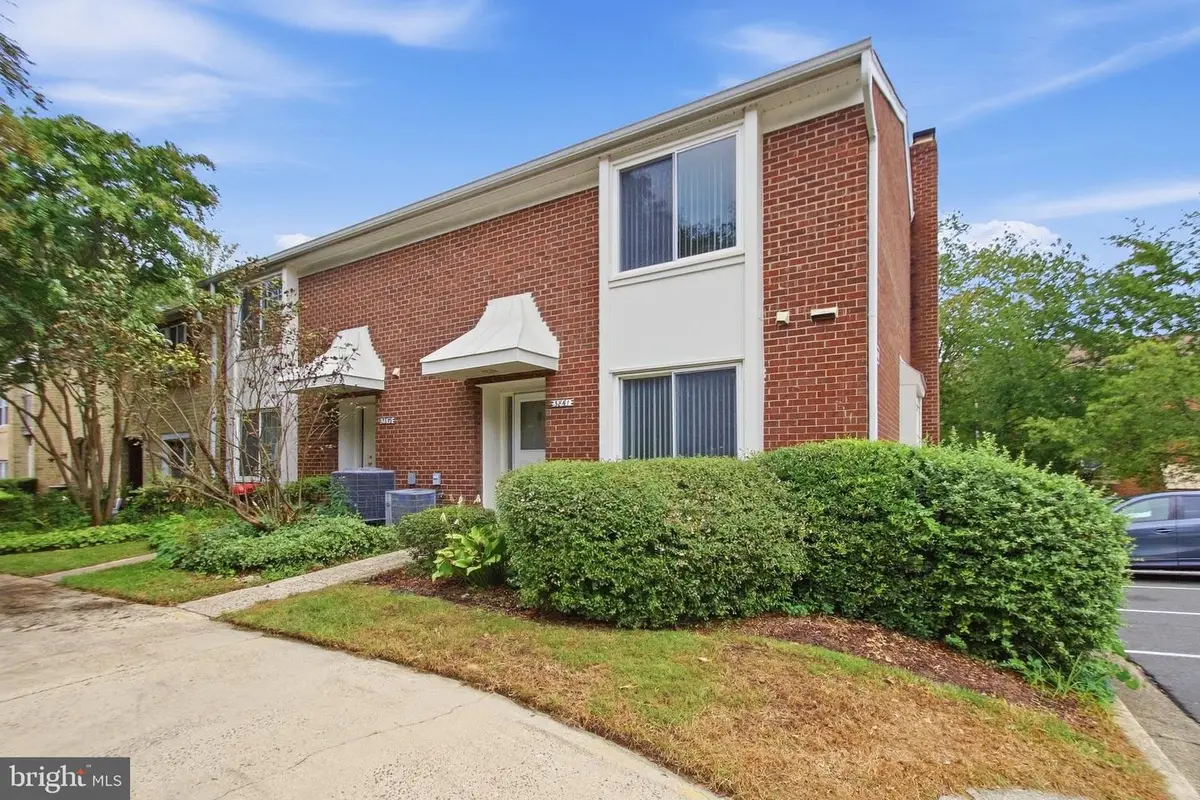 3861 Persimmon Cir, Fairfax, VA 22031 - #1