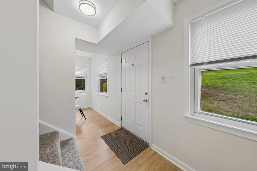 9522 Hagel Cir, Lorton, VA 22079 - #3