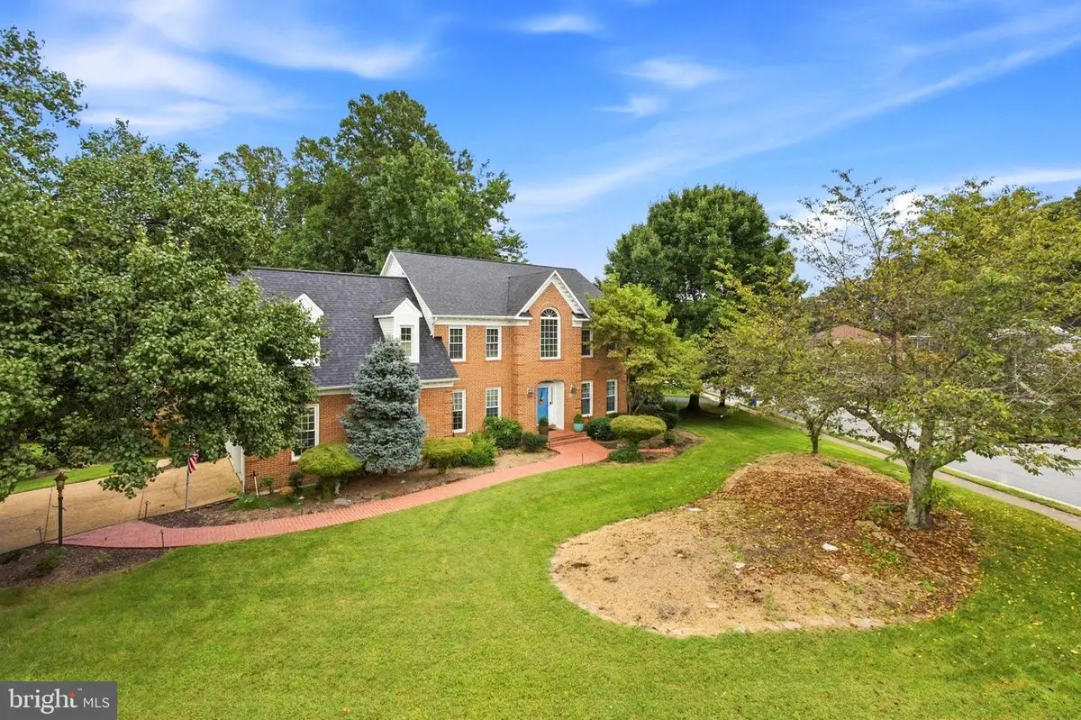 8605 Woodwren Ter, Fairfax Station, VA 22039 - #1