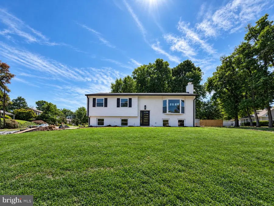300 Valeview Ct Nw, Vienna, VA 22180 - #2