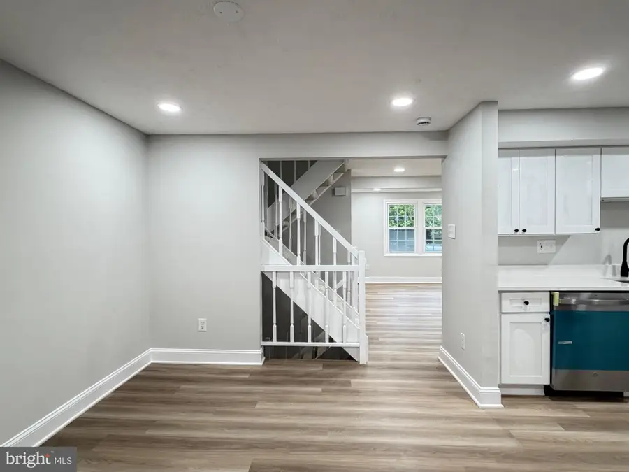 8116 Parkdale Ct, Springfield, VA 22153 - #3