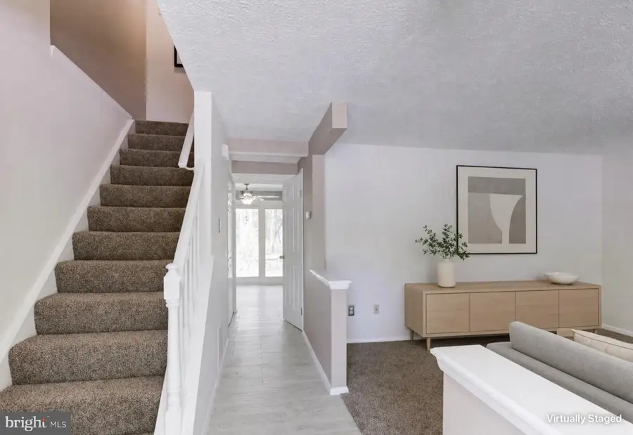 1558 Bennington Woods Ct, Reston, VA 20194 - #3