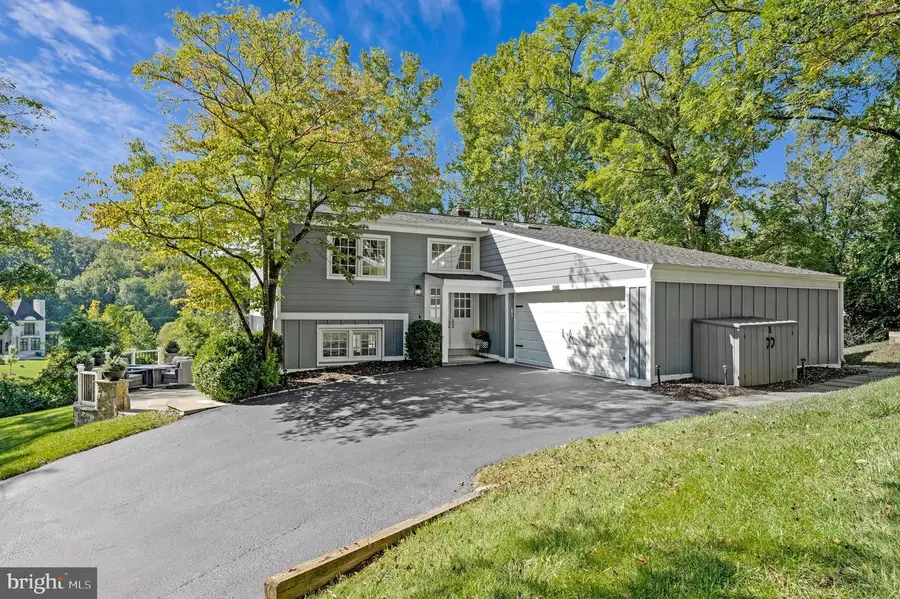 1048 Bellview Rd, McLean, VA 22102 - #2