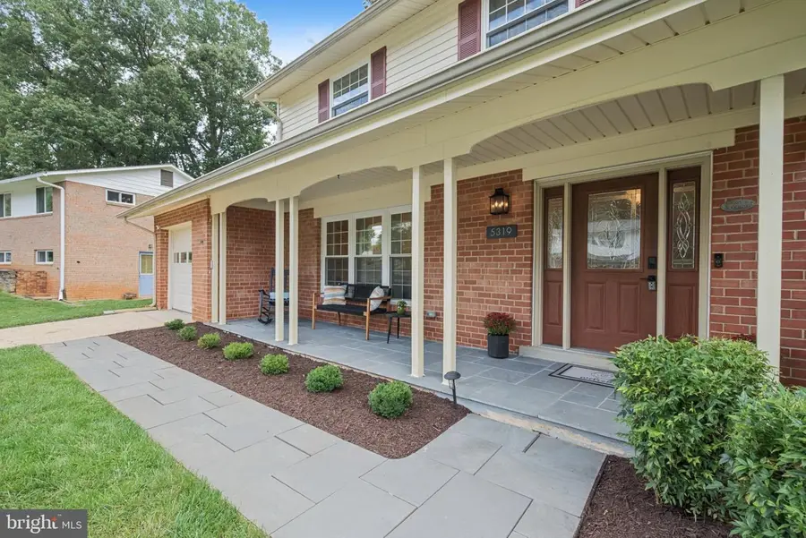 5319 Stonington Dr, Fairfax, VA 22032 - #2