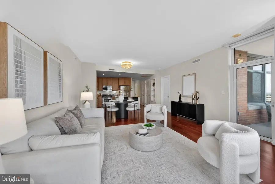 8220 Crestwood Heights Dr #1410, McLean, VA 22102 - #2
