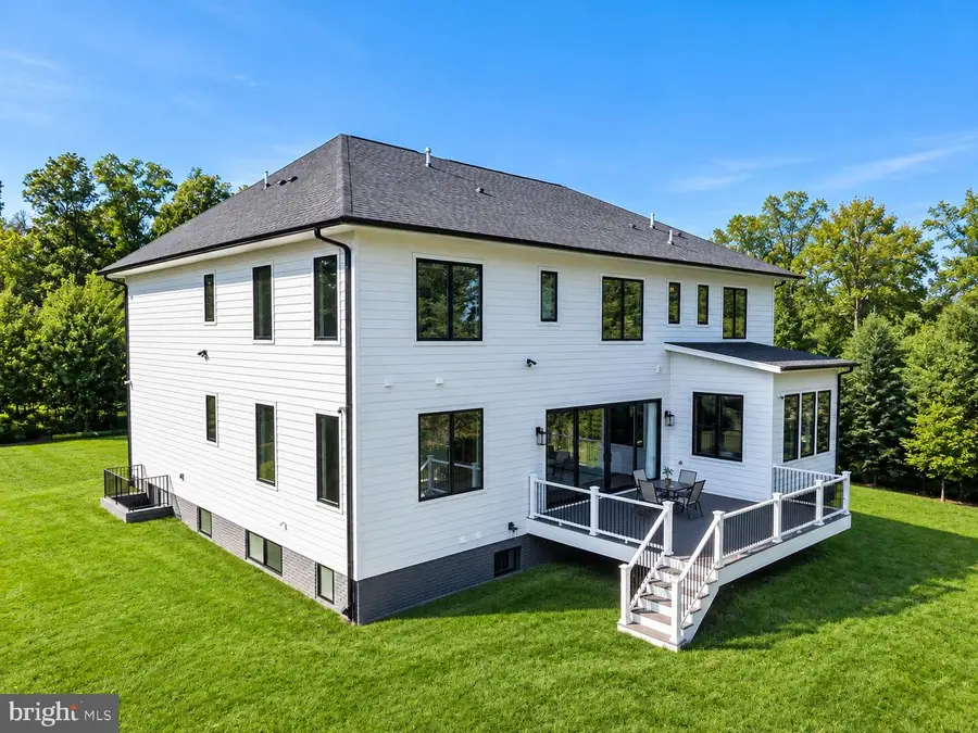 1435 Mayflower Dr, McLean, VA 22101 - #2