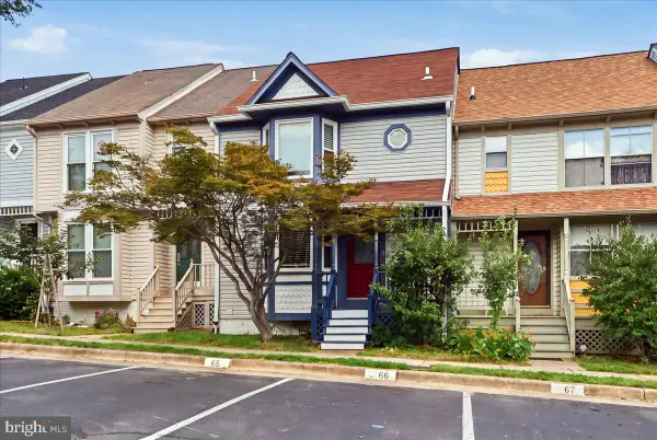 9629 Pierrpont St, BURKE, VA 22015