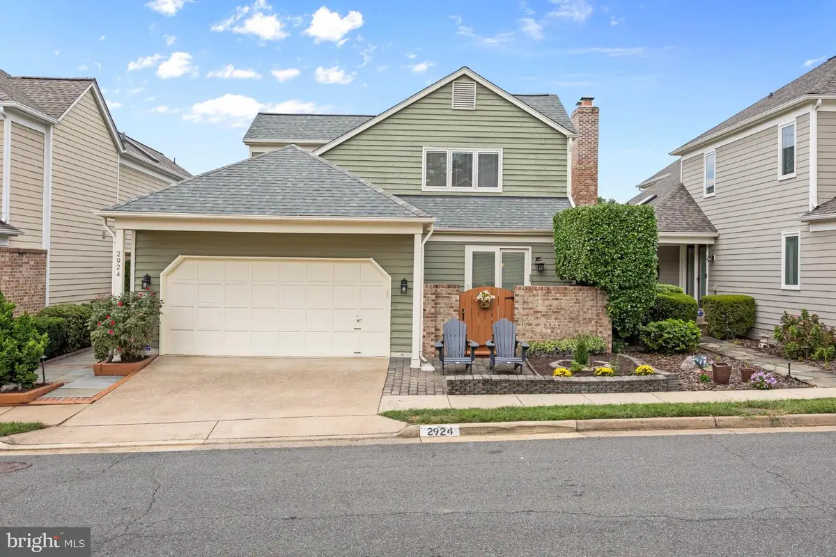 2924 Oakbury Ct, Oakton, VA 22124 - #1
