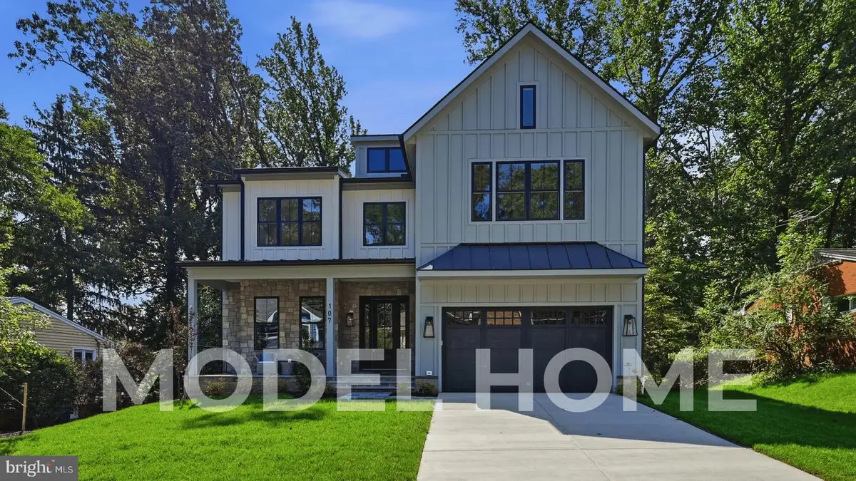 8020 Elm Pl, Dunn Loring, VA 22027 - #1